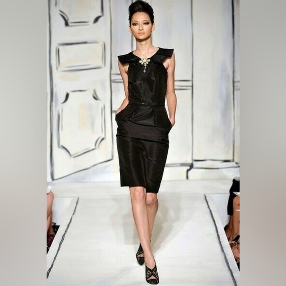 *$3,900 OSCAR DE LA RENTA STUNNING BLACK SILK RUNWAY DRESS US 4 - Picture 3 of 9